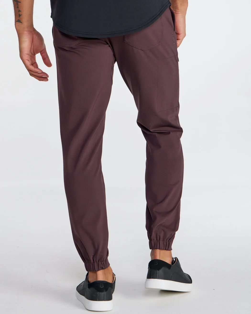 Everyday Jogger Pant <!-- Size 31 -->