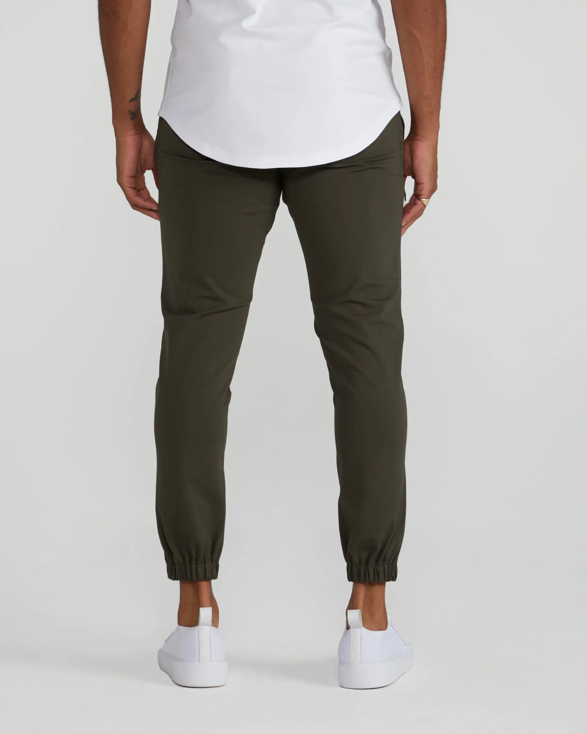 Everyday Jogger Pant <!-- Size 31 -->