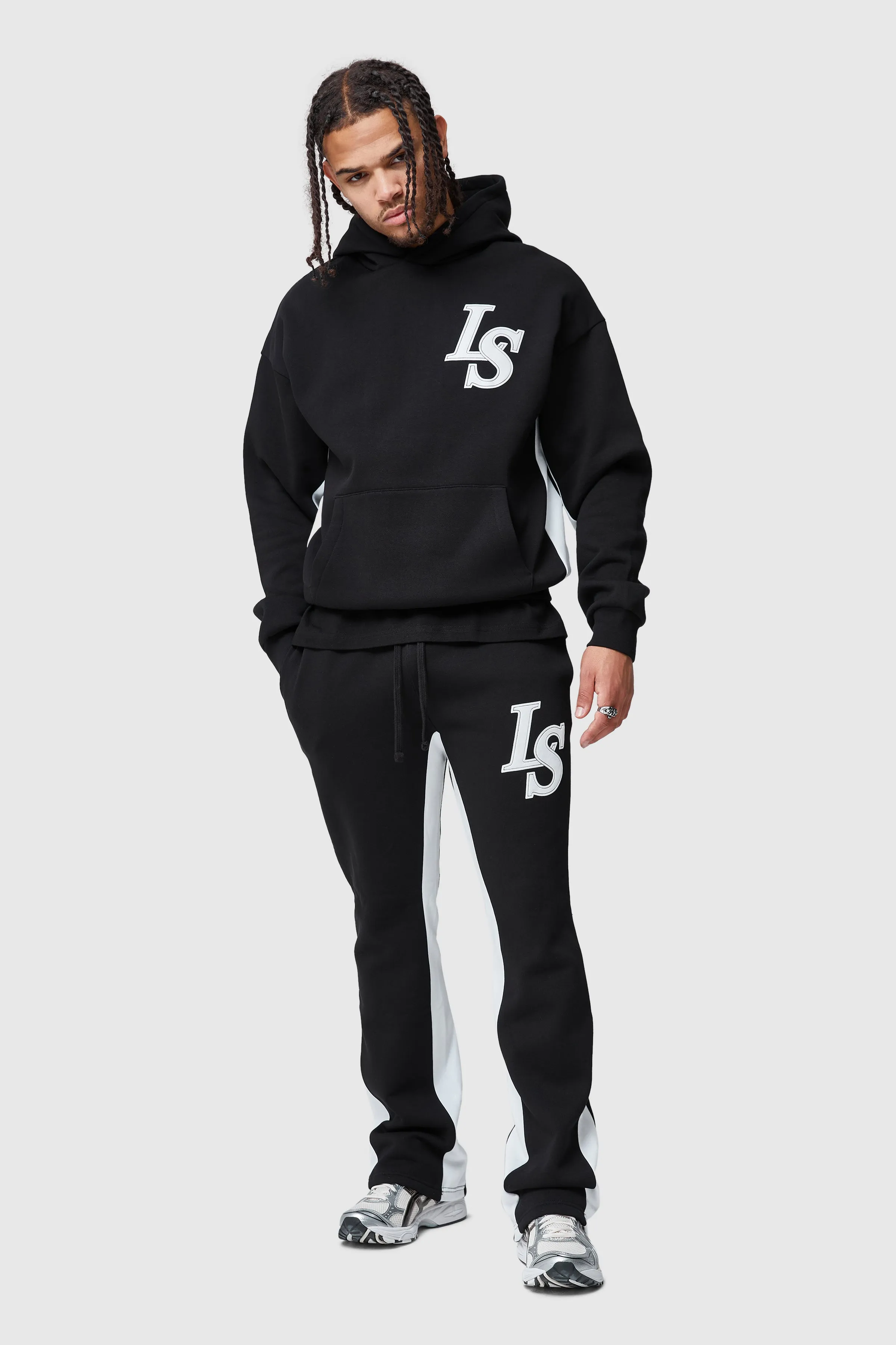 INITIAL HOOD - BLACK