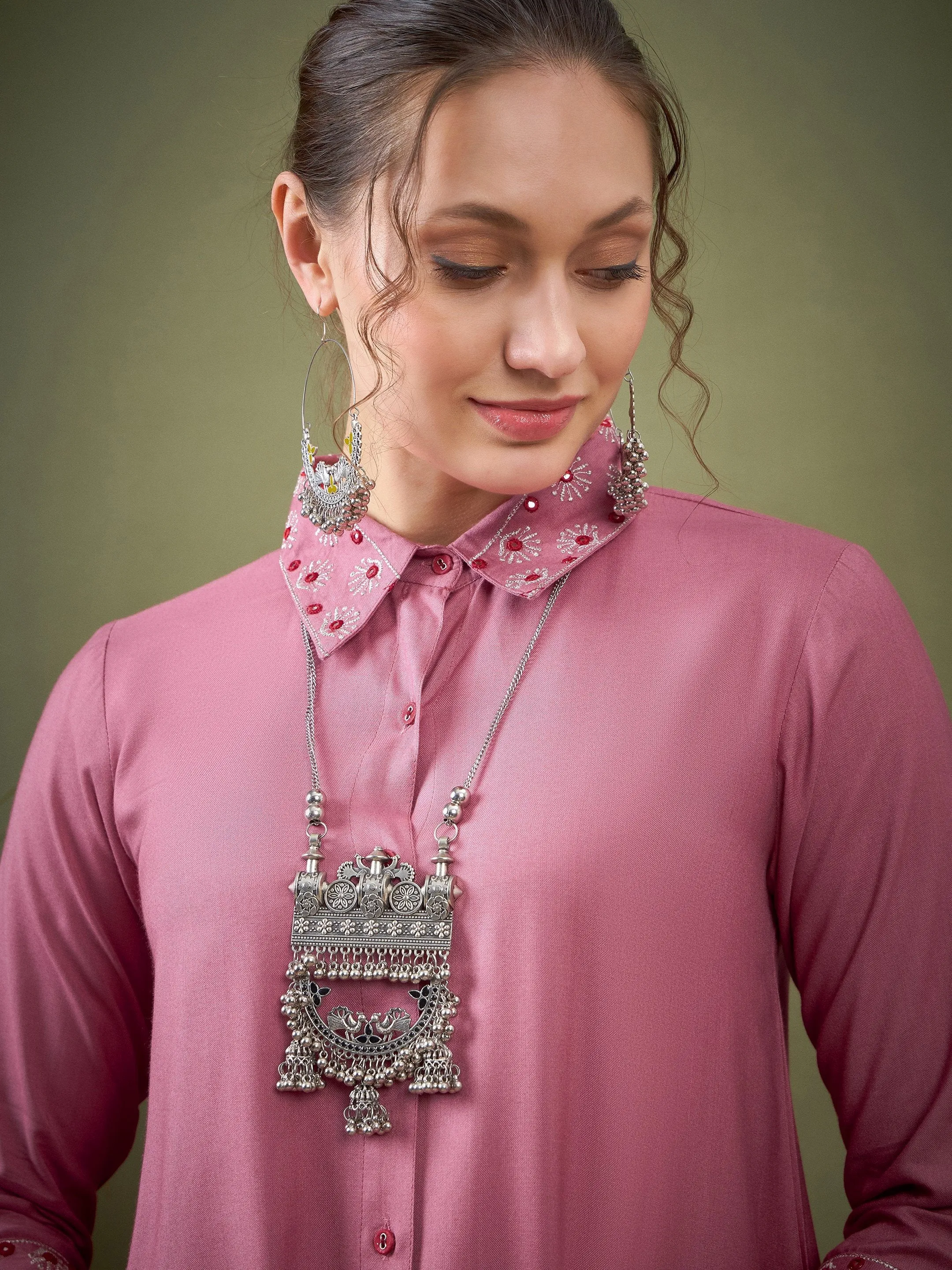 Women Pink Sleeves & Collar Embroidered Shirt With Cuff Pants